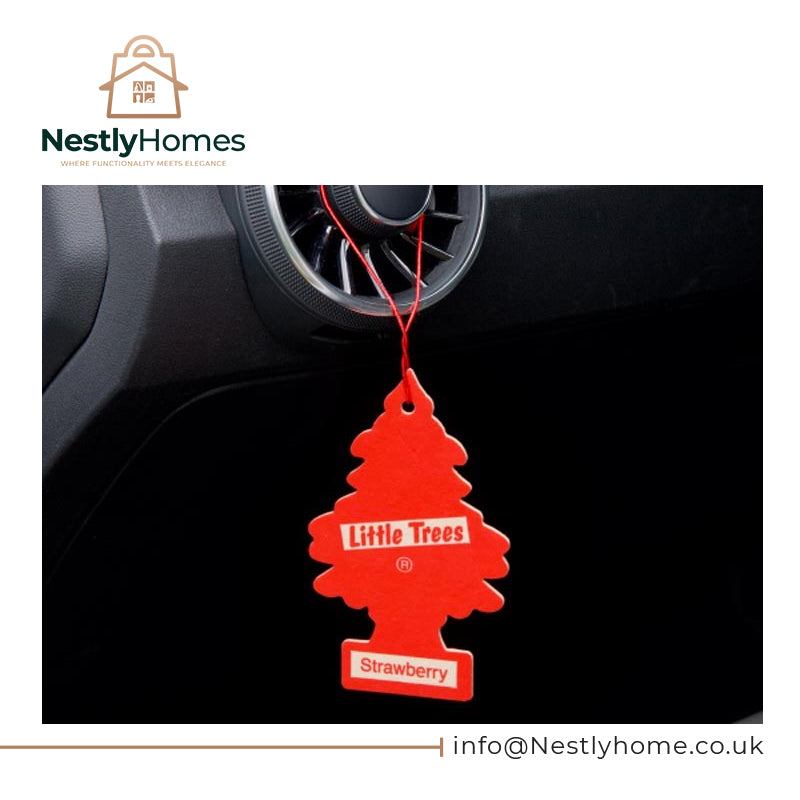 LITTLE TREES CAR FRESHENER STRAWBERRY